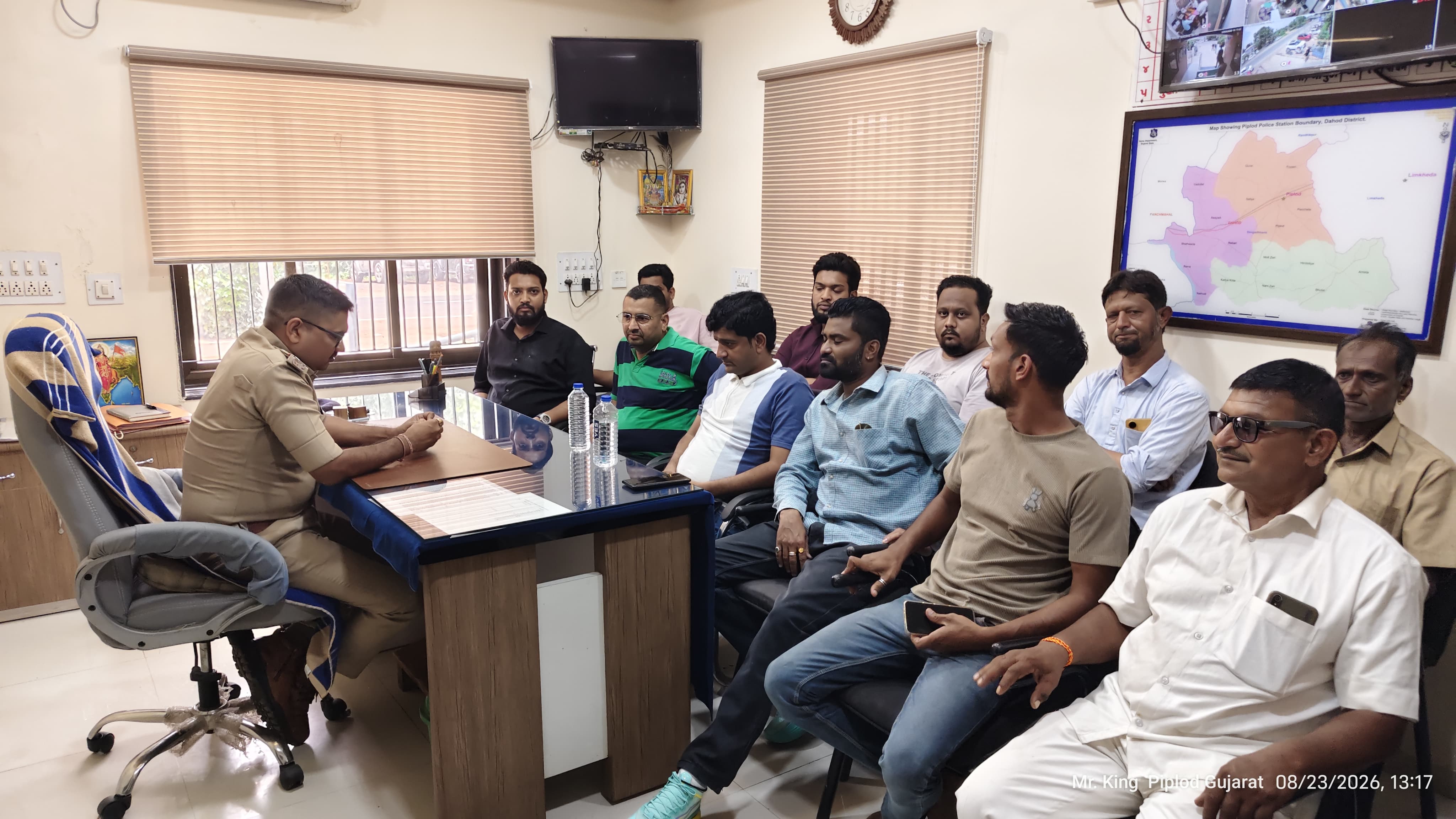 પીપલોદ પોલીસ મથકે ઈદે મિલાદની શાંતિ સમિતિની બેઠક યોજાઈ