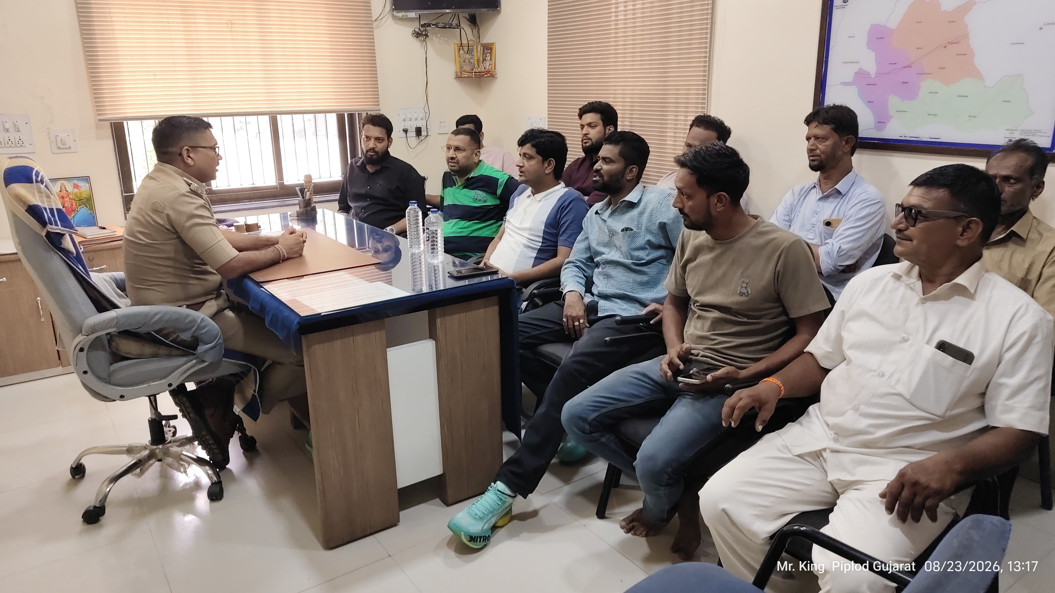 પીપલોદ પોલીસ મથકે ઈદે મિલાદની શાંતિ સમિતિની બેઠક યોજાઈ - Image 2