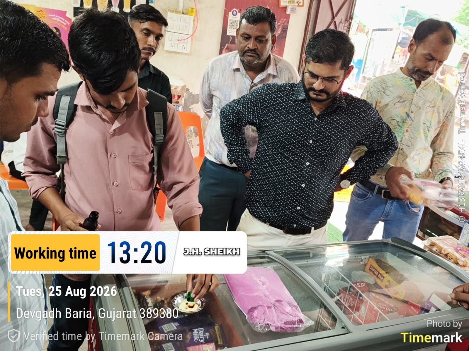 દેવગઢ બારિયામાં ફૂડ વિભાગની સઘન તપાસ, ૫૦ કિલો અખાદ્ય ખોરાકનો નાશ