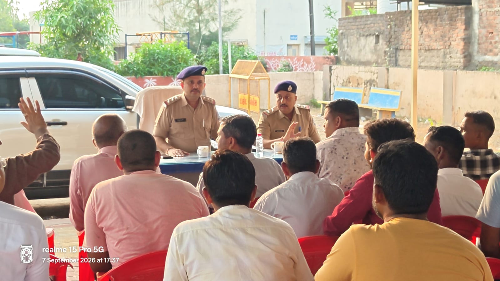 ફતેપુરા પોલીસ મથકે ગણપતિ મહોત્સવને લઈને શાંતિ સમિતિની બેઠક યોજાઈ - Image 4